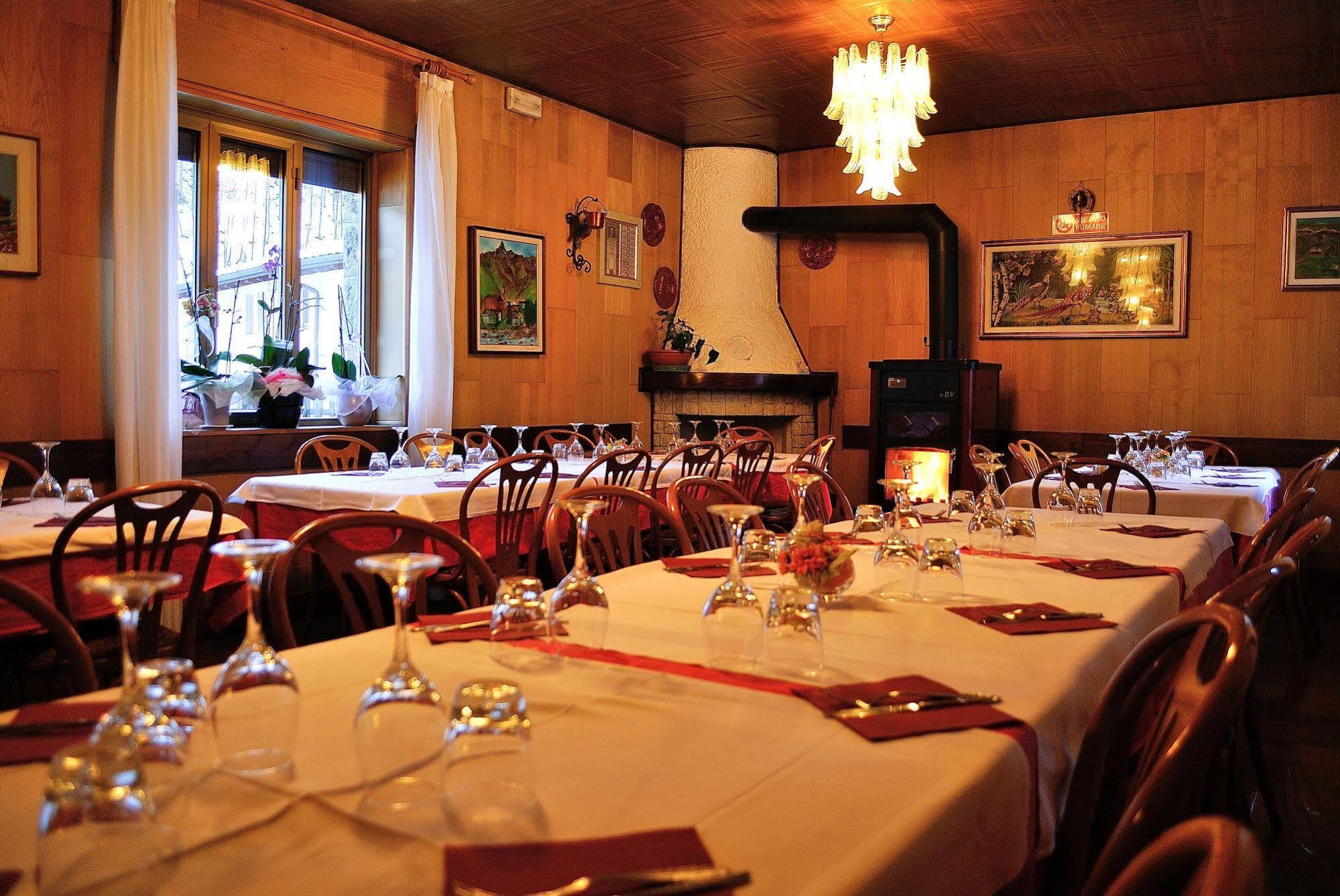 Albergo Morandi วัลบอนดิโอเน ภายนอก รูปภาพ
