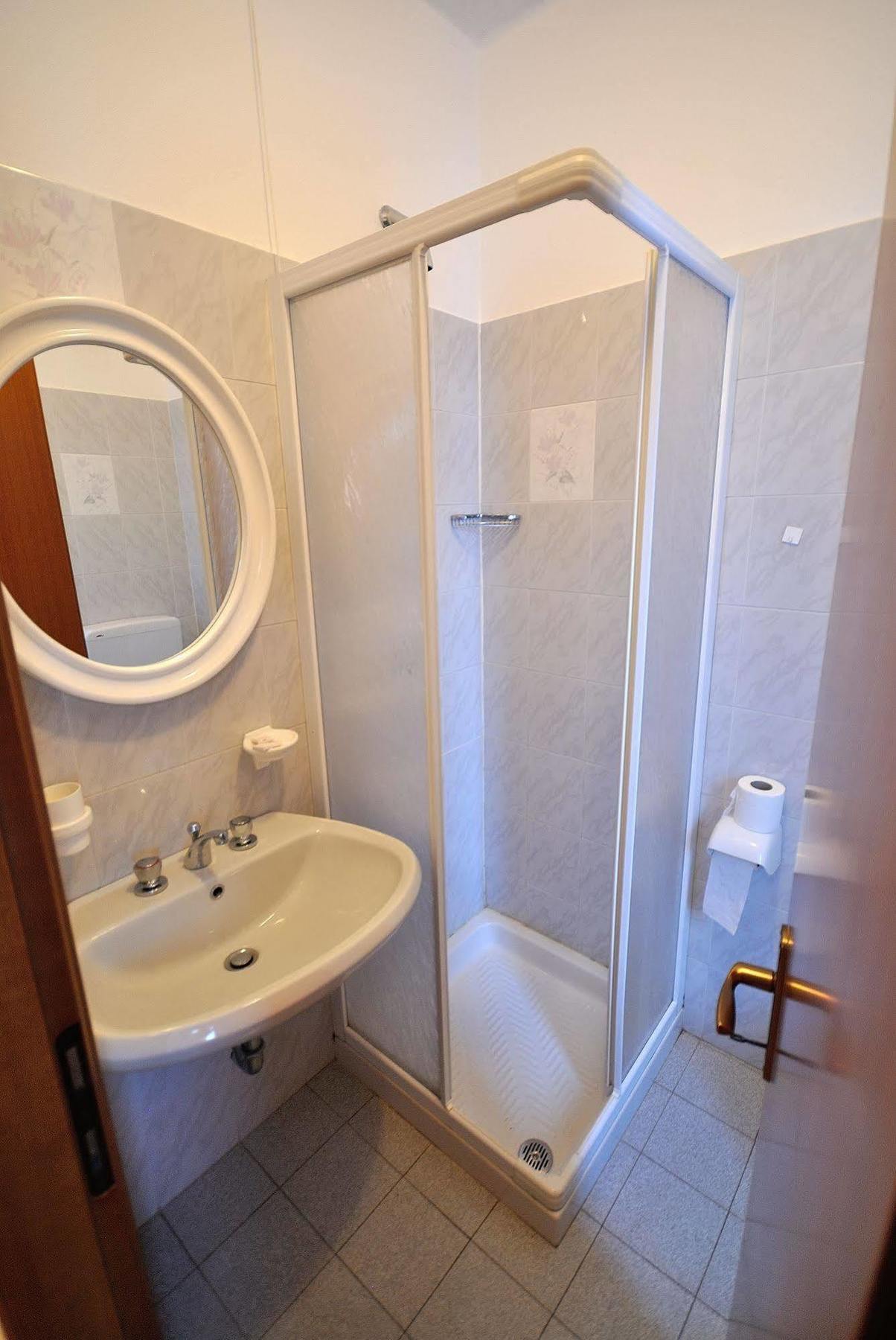 Albergo Morandi วัลบอนดิโอเน ภายนอก รูปภาพ