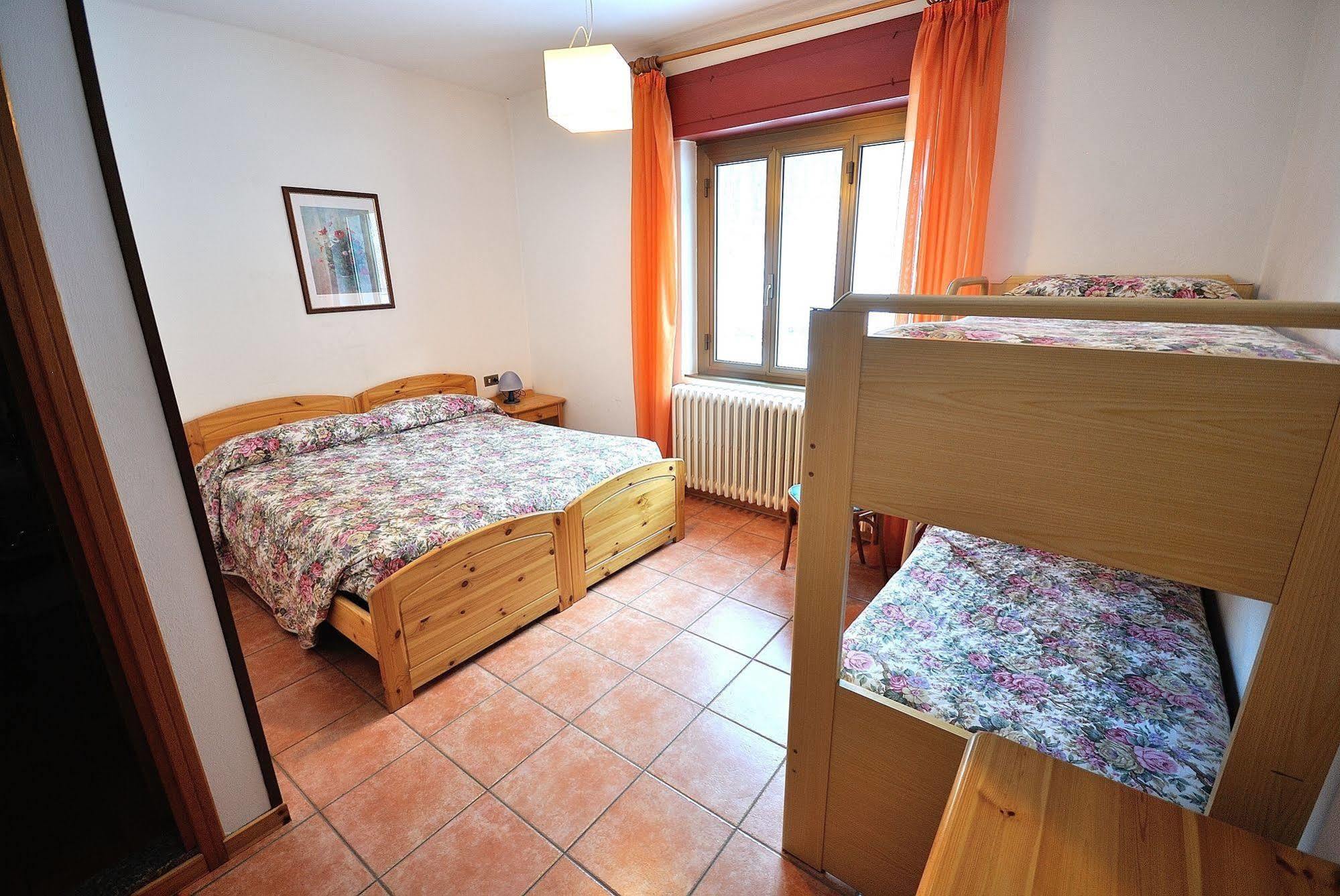 Albergo Morandi วัลบอนดิโอเน ภายนอก รูปภาพ