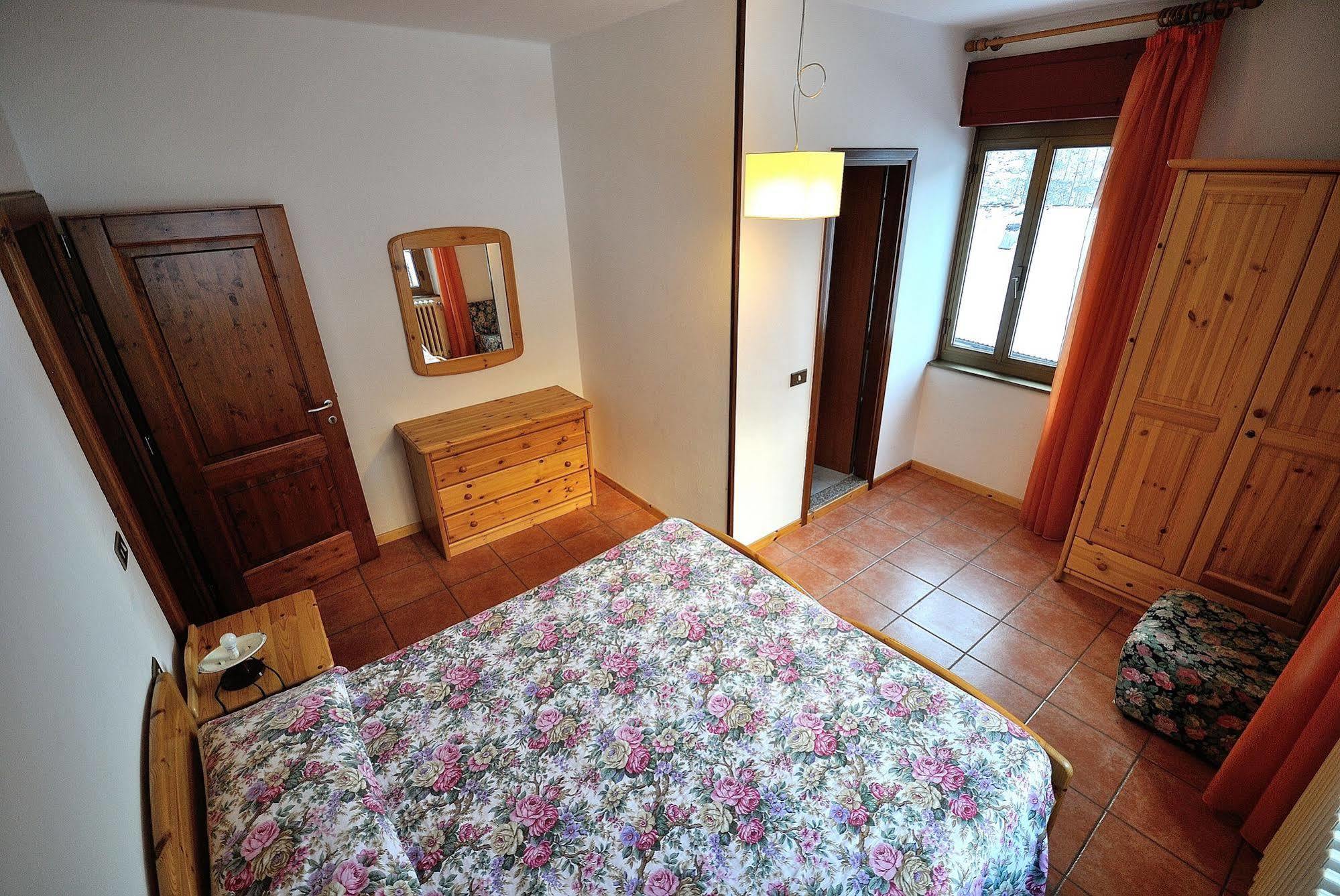 Albergo Morandi วัลบอนดิโอเน ภายนอก รูปภาพ
