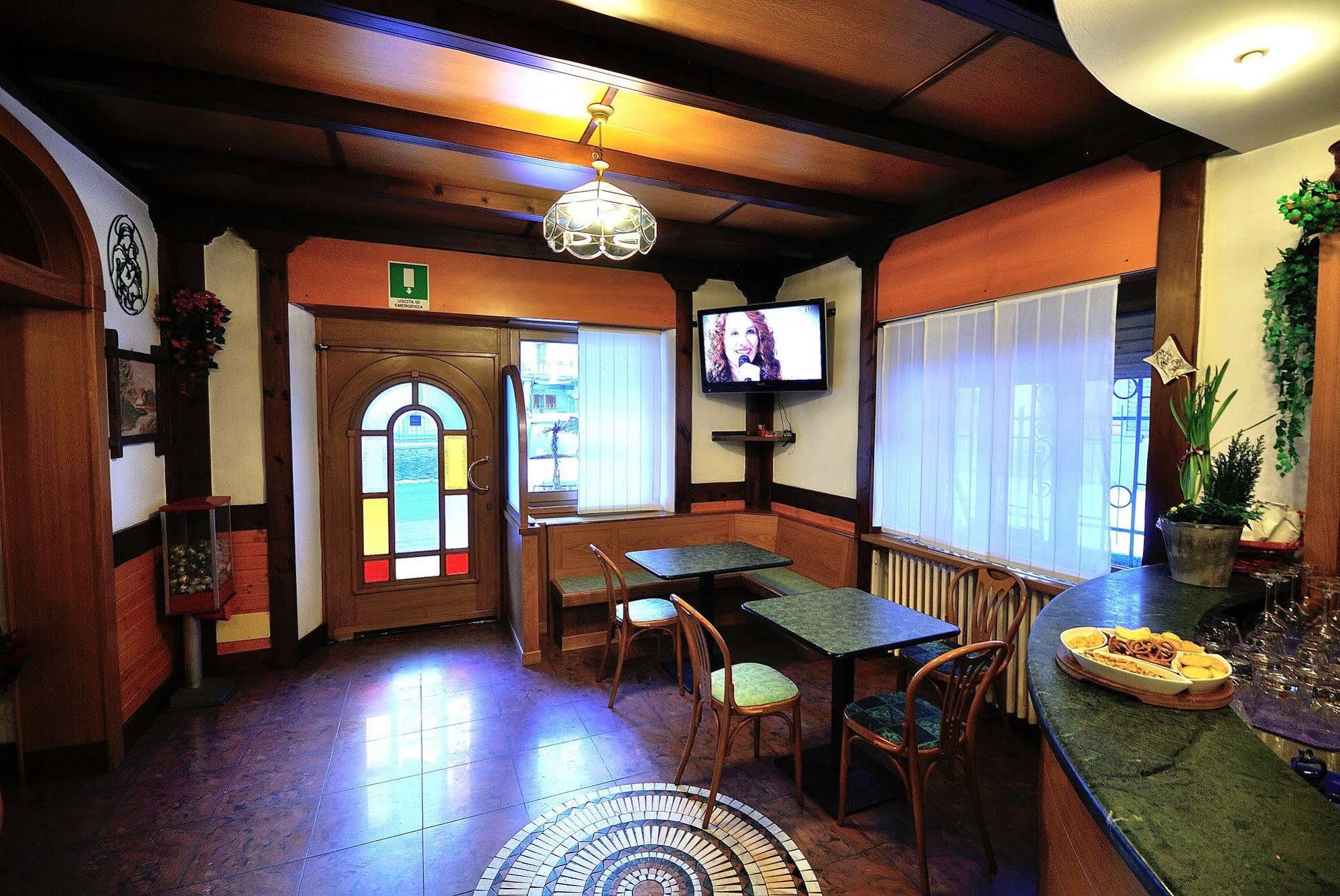 Albergo Morandi วัลบอนดิโอเน ภายนอก รูปภาพ